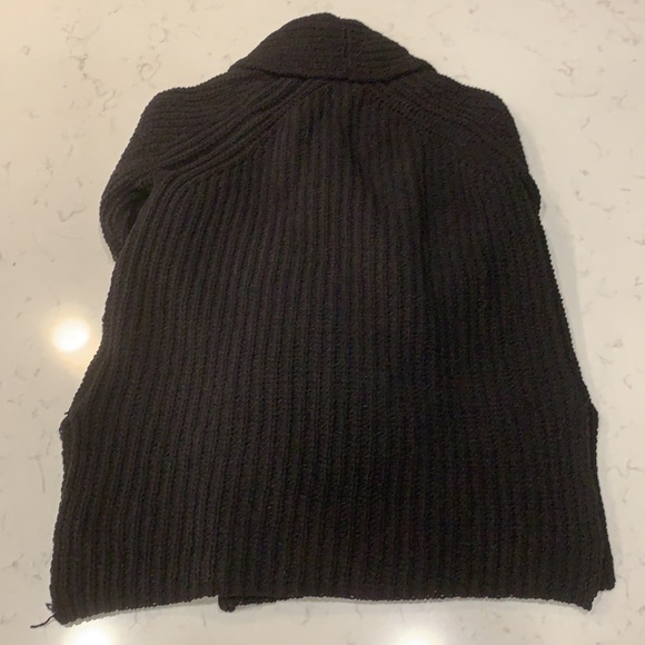 Sweater - Picture 4 of 4